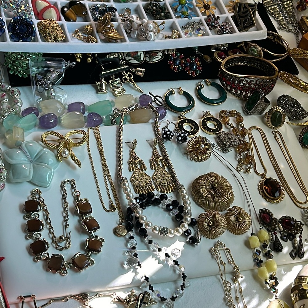 Treasure Hunting - Picture 3 of 3